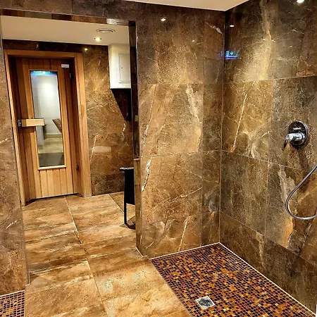 Ξενοδοχείο Arthotel Ana Gold